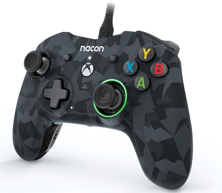 NACON Pro Compact trådbunden handkontroll Camo Grey /Xbox Series X i gruppen HEMELEKTRONIK / Spelkonsoler & Tillbehör / Xbox Series X/S / Tillbehör hos TP E-commerce Nordic AB (C86338)