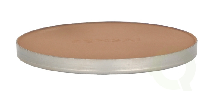 Sensai Total Finish Foundation SPF10 - Refill 11 g #103 Warm Beige i gruppen SKÖNHET & HÄLSA / Makeup / Basmakeup / Foundation hos TP E-commerce Nordic AB (C99681)