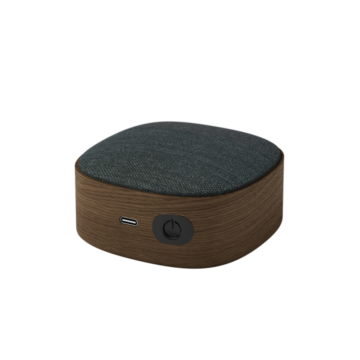 SACKit Go Wood bärbar Bluetooth-högtalare - Smoked Oak - S i gruppen HEMELEKTRONIK / Ljud & Bild / Högtalare & Tillbehör / Bluetooth-högtalare / Bärbara högtalare hos TP E-commerce Nordic AB (D00635)