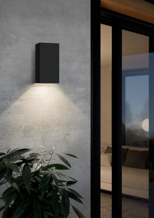 Eglo Eremitana-Z utomhusvägglampa svart - RGB + TW - Zigbee, Bluetooth i gruppen HEM, HUSHÅLL & TRÄDGÅRD / El & Belysning / Utomhusbelysning / Fasadbelysning / Fasadbelysning utan sensor hos TP E-commerce Nordic AB (D04112)