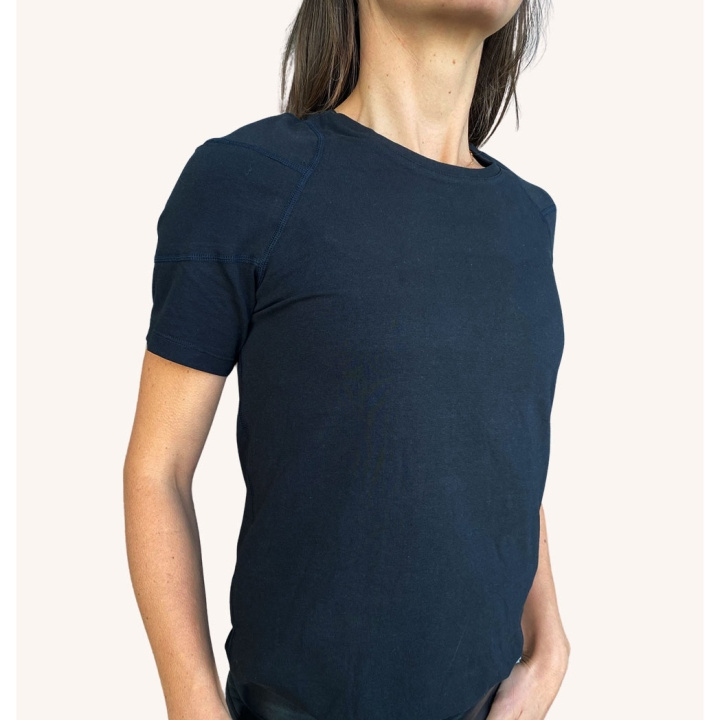 SWEDISH POSTURE Alignment T-Shirt Cotton L Women Black i gruppen SPORT, FRITID & HOBBY / Accessoarer / T-shirts & Tröjor hos TP E-commerce Nordic AB (D11353)