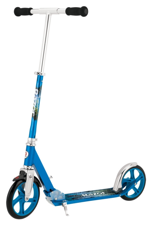 Razor A5 Lux Scooter - Blå (13073042) i gruppen LEKSAKER, BARN- & BABYPRODUKTER / Uteleksaker / Cyklar & Sparkcyklar hos TP E-commerce Nordic AB (D15007)