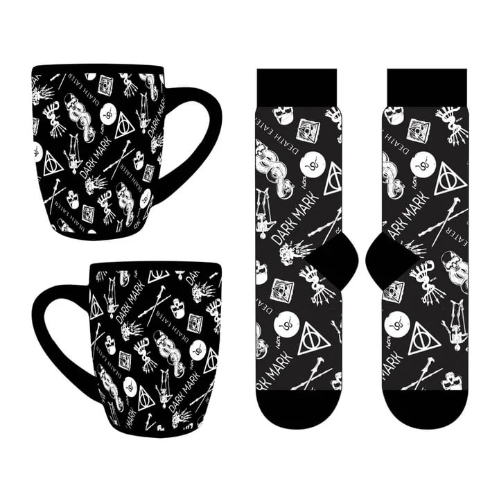 Pyramid International HARRY POTTER WOMEN\'S SET OF MUG AND SOCKS i gruppen SPORT, FRITID & HOBBY / Roliga prylar / Samlarobjekt hos TP E-commerce Nordic AB (D15484)