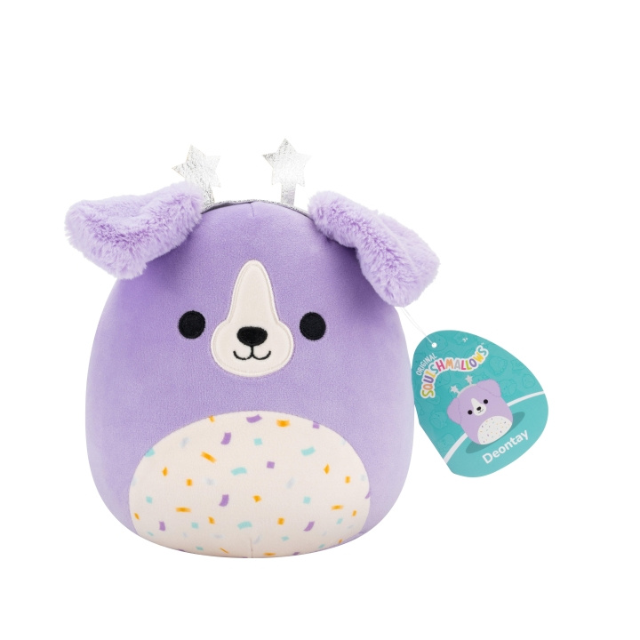 Squishmallows 19 cm Celebration plysch - Deontay Retriever i gruppen LEKSAKER, BARN- & BABYPRODUKTER / Babyleksaker / Gosedjur hos TP E-commerce Nordic AB (D15522)