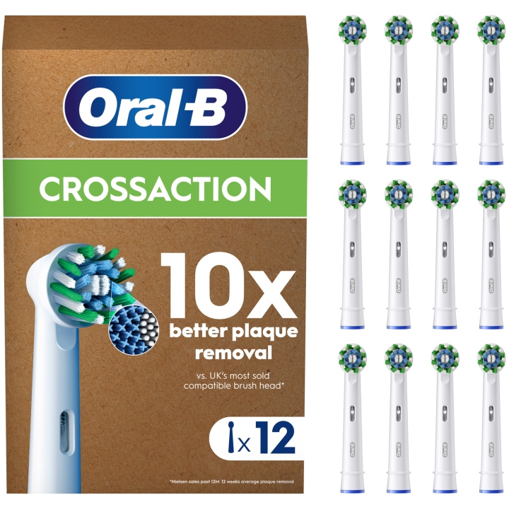 Oral B Borsthuvud CrossAction 12st i gruppen SKÖNHET & HÄLSA / Munvård / Borsthuvuden & Tillbehör hos TP E-commerce Nordic AB (D16534)