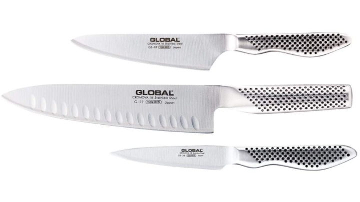 GLOBAL Classic knivset med 3 delar och räfflad kokkniv (G-773889) i gruppen HEM, HUSHÅLL & TRÄDGÅRD / Köksredskap / Köksknivar & Knivslipar hos TP E-commerce Nordic AB (D21573)
