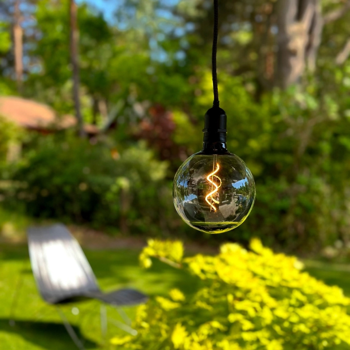 LightsOn Penny Pendellampa Gravity + DecoBulb XL Smoke i gruppen HEM, HUSHÅLL & TRÄDGÅRD / El & Belysning / Utomhusbelysning hos TP E-commerce Nordic AB (D21638)