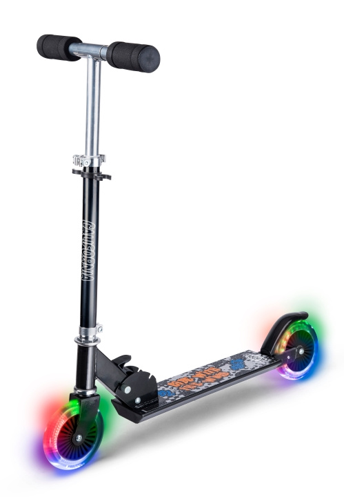 California Svart sparkcykel med LED-lampor (83153) i gruppen LEKSAKER, BARN- & BABYPRODUKTER / Uteleksaker / Cyklar & Sparkcyklar hos TP E-commerce Nordic AB (D21893)