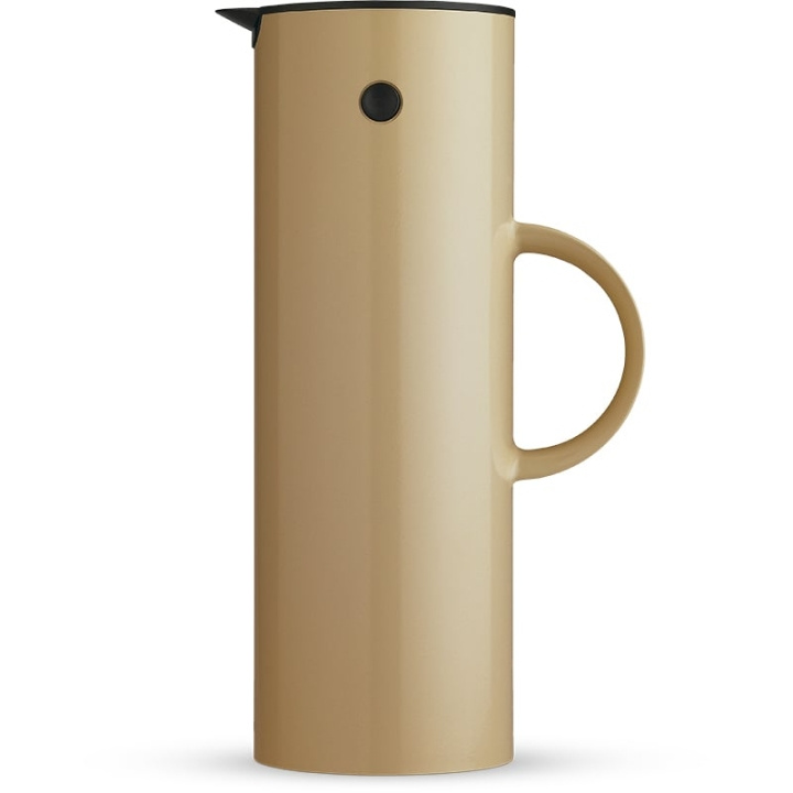 Stelton EM77 Vakuumkanna 1 L (Varm sand) i gruppen SPORT, FRITID & HOBBY / Friluftsliv / Termosar & Vattenflaskor hos TP E-commerce Nordic AB (D22521)