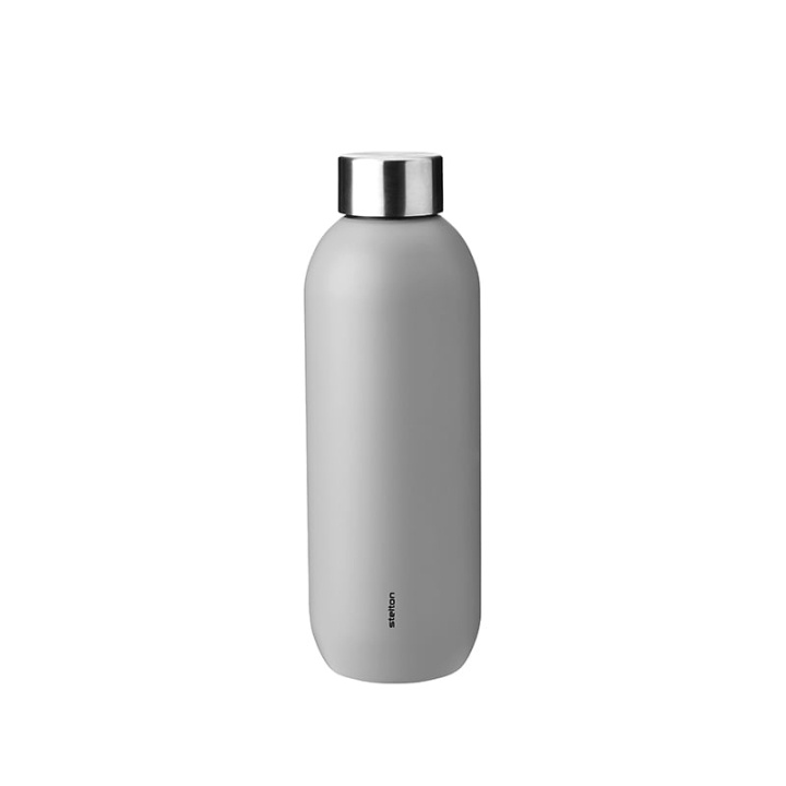 Stelton Keep Cool vakuumisolerad flaska 0,6 L (ljusgrå) i gruppen SPORT, FRITID & HOBBY / Friluftsliv / Termosar & Vattenflaskor hos TP E-commerce Nordic AB (D22531)