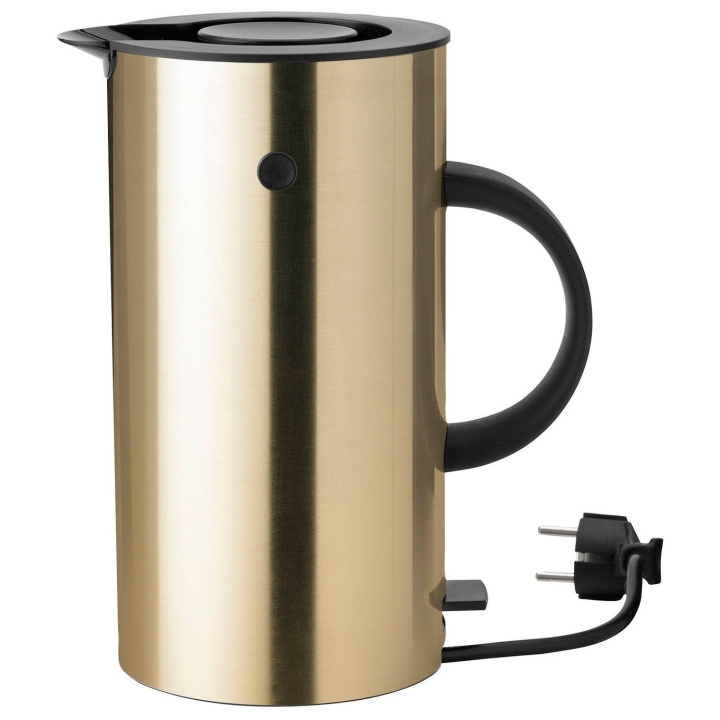 Stelton EM77 Elektrisk vattenkokare 1,5 L (Borstad mässing) i gruppen HEM, HUSHÅLL & TRÄDGÅRD / Hushållsmaskiner / Vatten & Juice / Vattenkokare hos TP E-commerce Nordic AB (D22708)