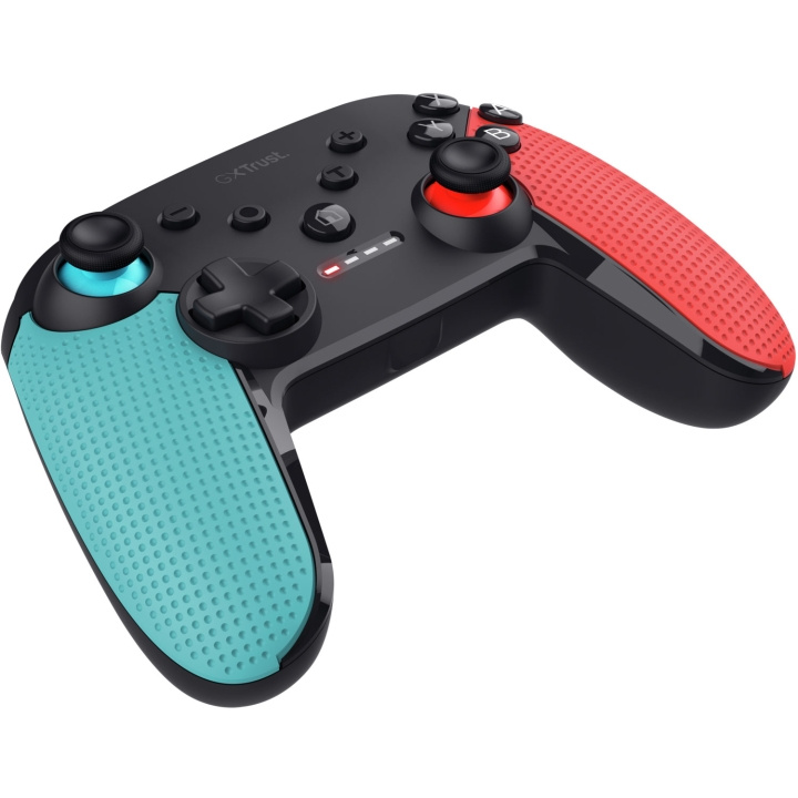 Trust GXT 1246B Muta Trådlös handkontroll Nintendo Switch/Switch 2 Blå/Röd i gruppen HEMELEKTRONIK / Spelkonsoler & Tillbehör / Nintendo Switch hos TP E-commerce Nordic AB (D23792)