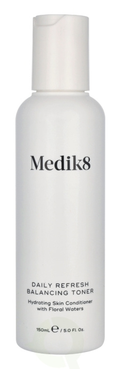 Medik8 Daily Refresh Balancing Toner 150 ml i gruppen SKÖNHET & HÄLSA / Hudvård / Ansiktsvård / Ansiktsvatten & Facemist hos TP E-commerce Nordic AB (D28249)