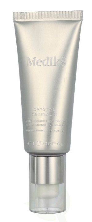 Medik8 Crystal Retinal 6 Night Serum 30 ml i gruppen SKÖNHET & HÄLSA / Hudvård / Ansiktsvård / Nattkräm hos TP E-commerce Nordic AB (D28254)