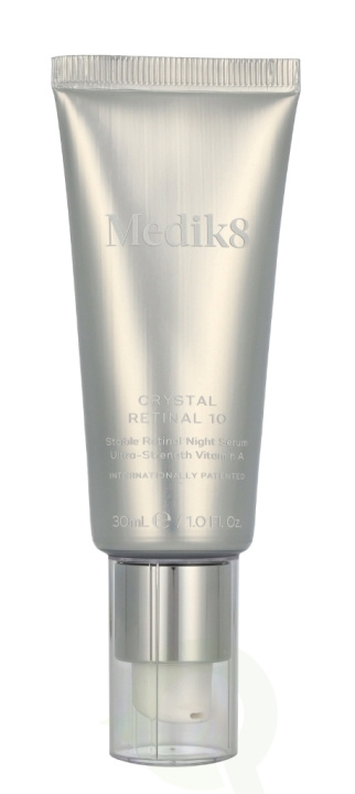 Medik8 Crystal Retinal 10 Night Serum 30 ml i gruppen SKÖNHET & HÄLSA / Hudvård / Ansiktsvård / Nattkräm hos TP E-commerce Nordic AB (D28257)