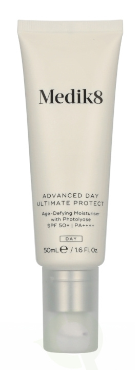 Medik8 Advanced Day Ultimate Protect Moisturiser SPF50+ 50 ml i gruppen SKÖNHET & HÄLSA / Hudvård / Ansiktsvård / Dagkräm hos TP E-commerce Nordic AB (D28274)