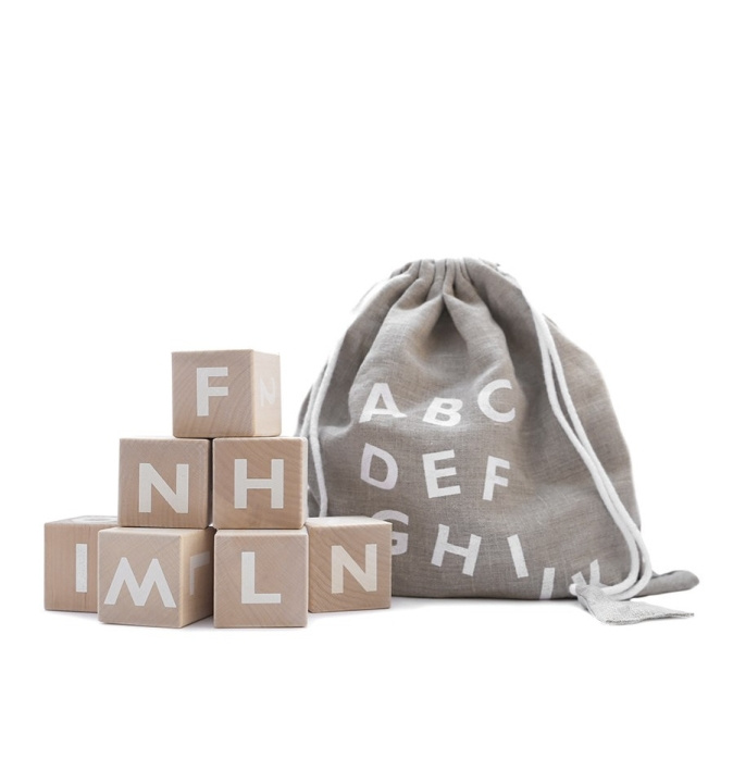 Ooh Noo Wooden alphabet blocks, white (40AB1502) i gruppen LEKSAKER, BARN- & BABYPRODUKTER / Babyleksaker / Aktivitetsleksaker hos TP E-commerce Nordic AB (D29680)