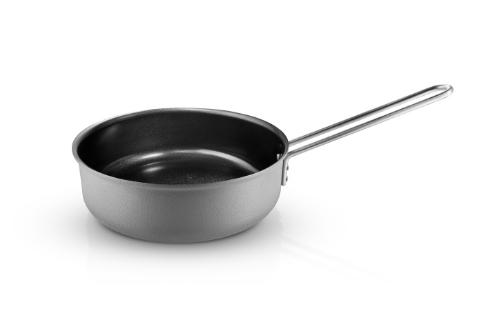 Eva Trio Grey Line Sautépanna - Grå - 24 cm i gruppen HEM, HUSHÅLL & TRÄDGÅRD / Köksredskap / Grytor & Kastruller hos TP E-commerce Nordic AB (D31072)