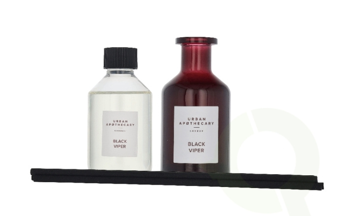 Urban Apothecary Black Viper Luxury Scented Diffuser 200 ml i gruppen SKÖNHET & HÄLSA / Doft & Parfym / Övrig doft / Doftspridare hos TP E-commerce Nordic AB (D34207)