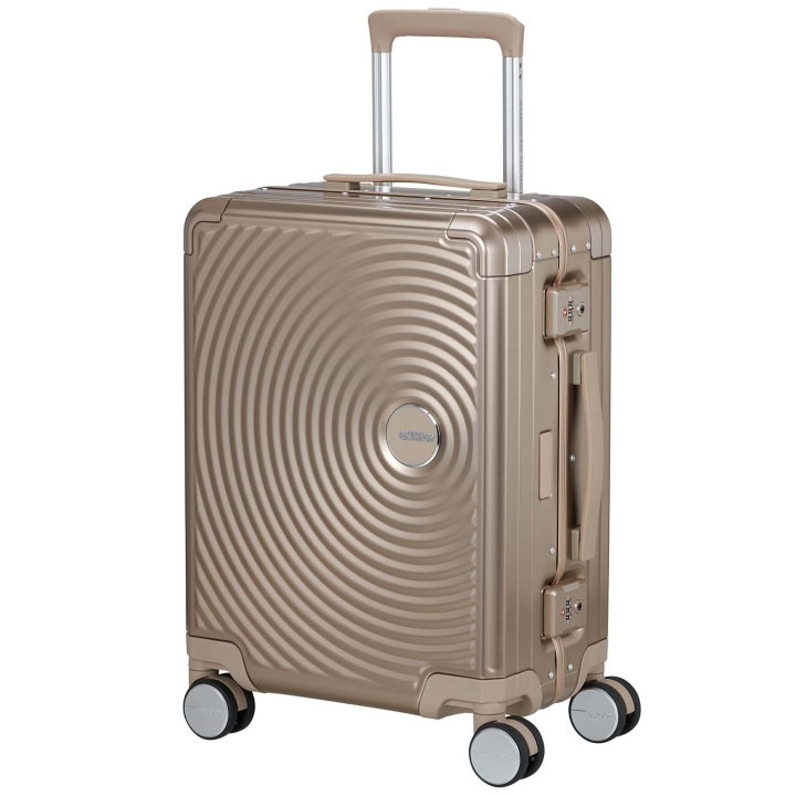 American Tourister Kabinväska Soundbox Aluminium 55 Bronze i gruppen SPORT, FRITID & HOBBY / Resetillbehör / Resväskor hos TP E-commerce Nordic AB (D34371)