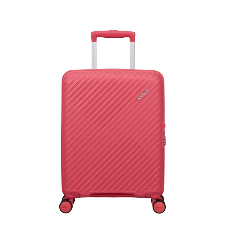 American Tourister Resväska Diablast Spinner 55/20 Pink Glitch i gruppen SPORT, FRITID & HOBBY / Resetillbehör / Resväskor hos TP E-commerce Nordic AB (D40621)