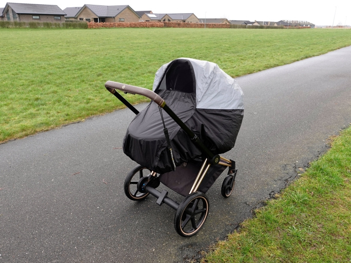 BabyDan Super Safe regnskydd – Combi Black – 80 cm i gruppen LEKSAKER, BARN- & BABYPRODUKTER / Barnvagnar & Tillbehör hos TP E-commerce Nordic AB (D42458)
