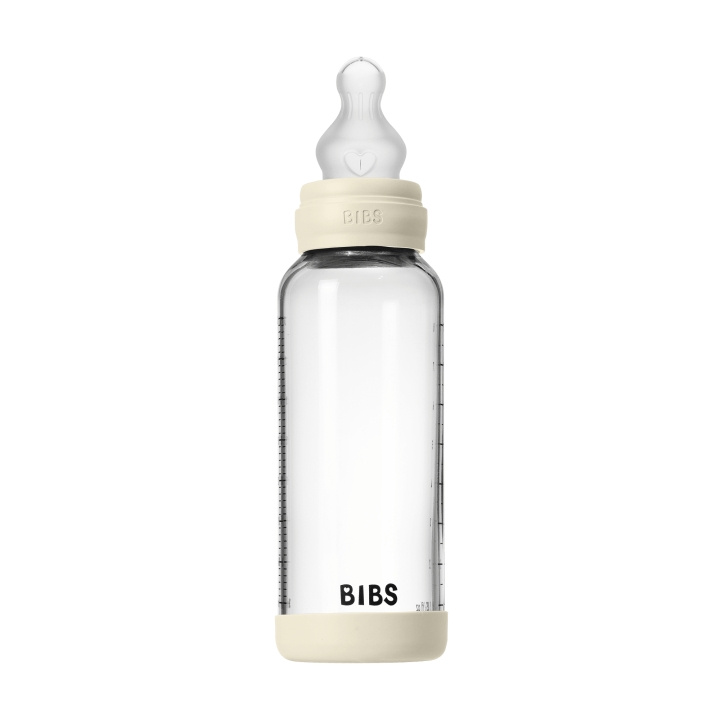 BIBS Glasflaska för spädbarn, rund, med silikonmunstycke och medelhögt flöde – Elfenben – 240 ml i gruppen LEKSAKER, BARN- & BABYPRODUKTER / Äta & Dricka hos TP E-commerce Nordic AB (D42638)