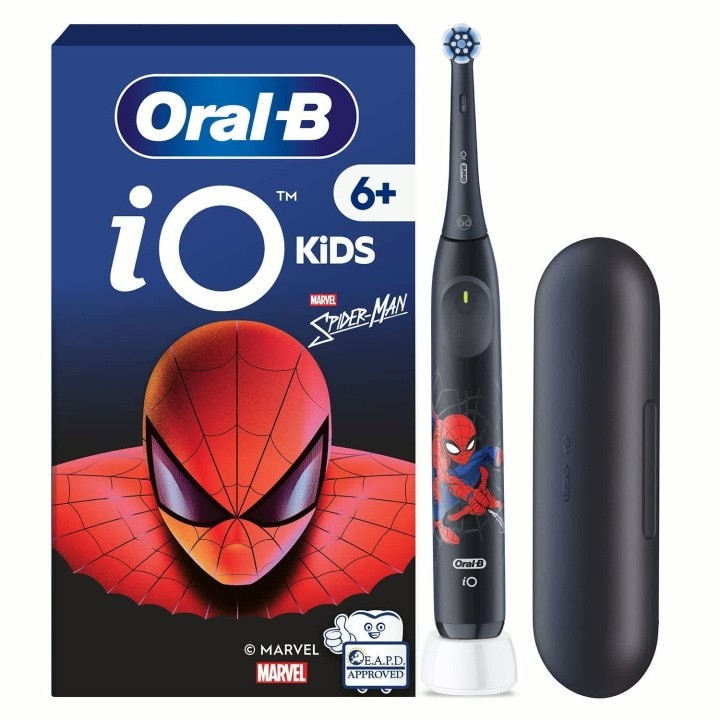 Oral B Eltandborste iO2 Kids 6+ Spiderman + resefordral i gruppen SKÖNHET & HÄLSA / Munvård / Eltandborstar hos TP E-commerce Nordic AB (D42830)