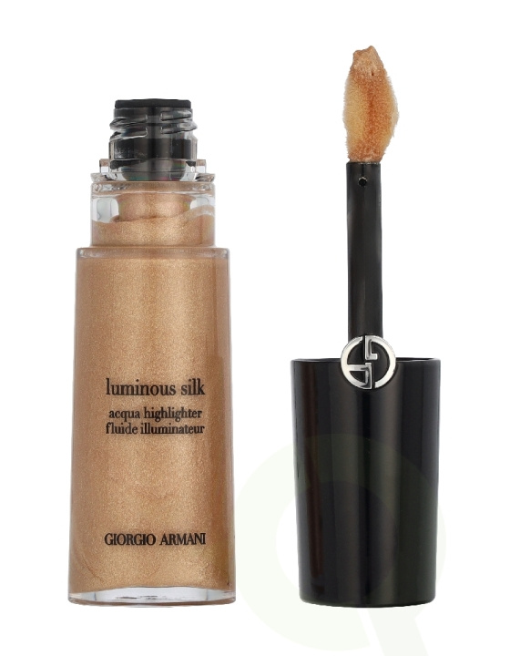 Armani Luminous Silk Acqua Highlighter 12 ml #2 Stellar i gruppen SKÖNHET & HÄLSA / Makeup / Basmakeup / Contour/Highlight hos TP E-commerce Nordic AB (D45056)
