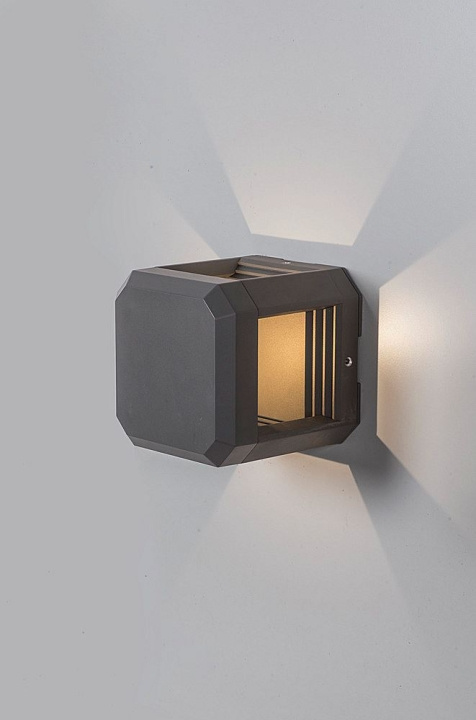Airam Vägglampa Flen LED IP44 aluminium Airam i gruppen HEMELEKTRONIK / Belysning / Vägglampor hos TP E-commerce Nordic AB (D45730)