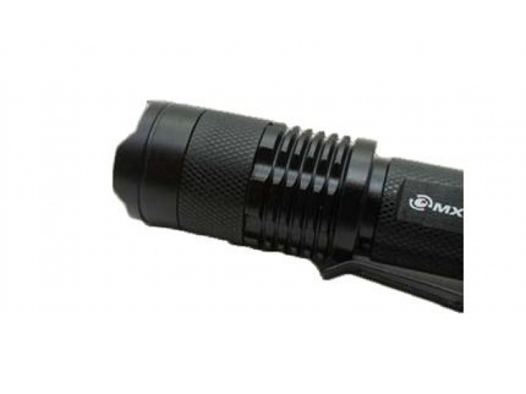 CREE LED SA-3 ficklampa med zoom CREE LED SA-3 ficklampa med zoom