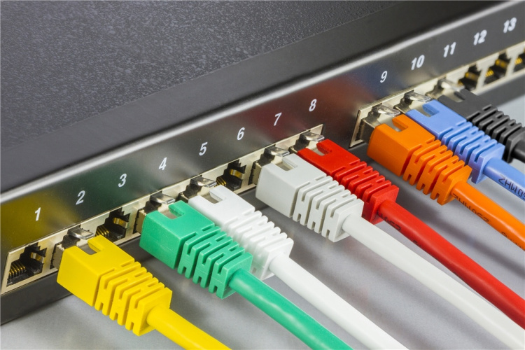 DELTACO F/UTP Cat6 patchkabel, 0,7m, röd (STP-607R)