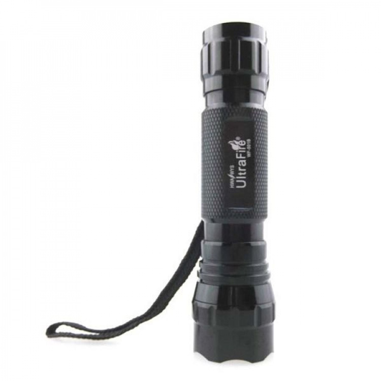 CREE ficklampa med SOS-intervall, 600lm, Svart CREE ficklampa med SOS-intervall, 600lm, Svart