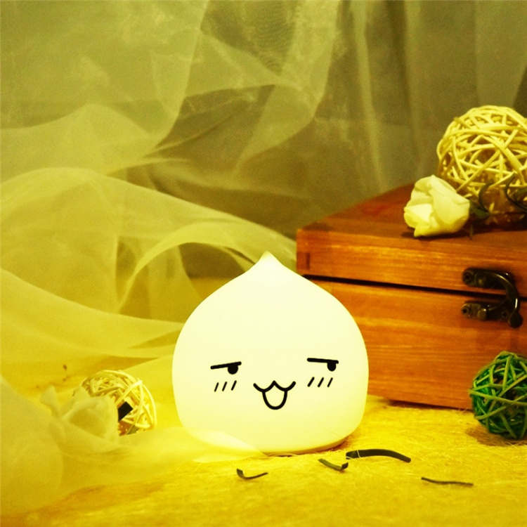 Waterdrop Light LED, lyser i 7 olika färger Waterdrop Light LED, lyser i 7 olika färger