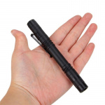 LED-ficklampa med klämma