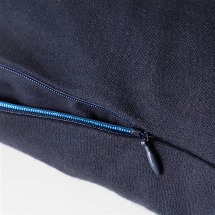 Rund Nackkudde med luva - Mörk Blå