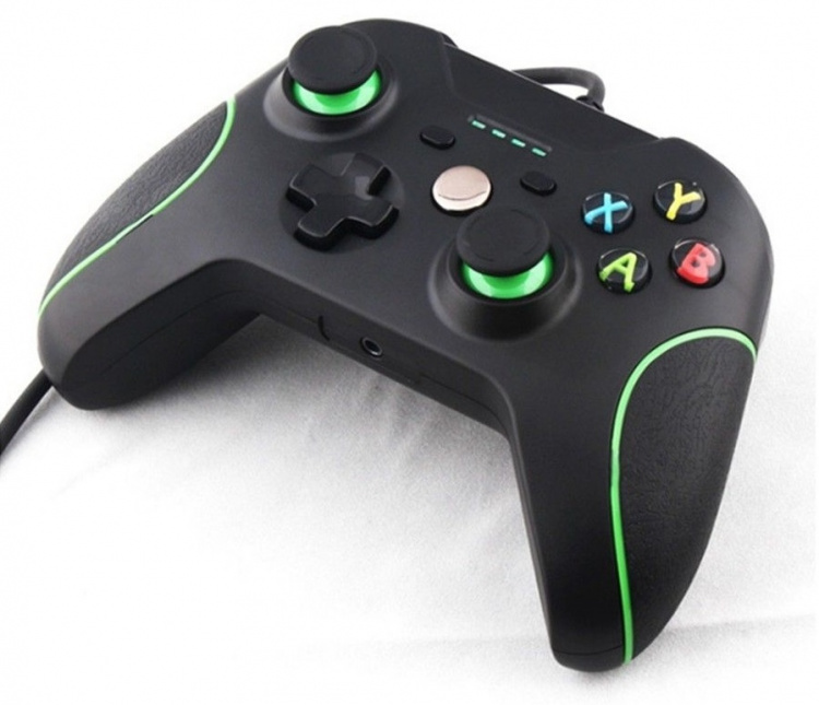 Trådad handkontroll till Xbox One/One S/One X, Svart