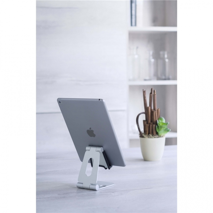 Desire2 Anywhere Stand Smartphone and Tablet Silver Desire2 Anywhere Stand Smartphone and Tablet Silver