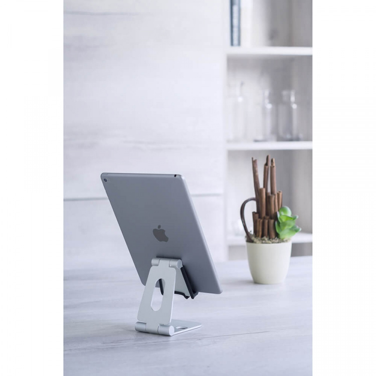 Desire2 Anywhere Stand Smartphone and Tablet Silver Desire2 Anywhere Stand Smartphone and Tablet Silver