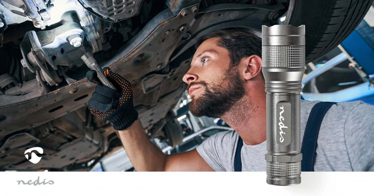 Nedis LED ficklampa | Batteridriven | 4.5 V DC | 5 W | 3x AAA/LR03 | Angivet ljusflöde: 330 lm | Belysningsräckvidd: 200 m | Strålvinkel: 48 °