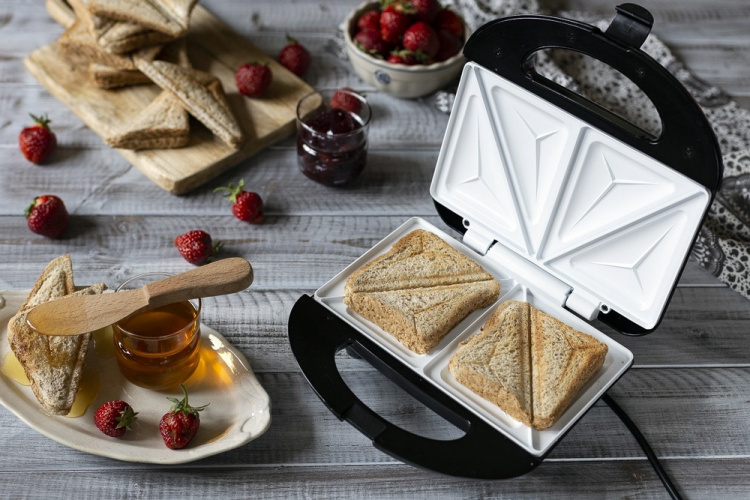 Camry CR 3018 Smörgåsgrill