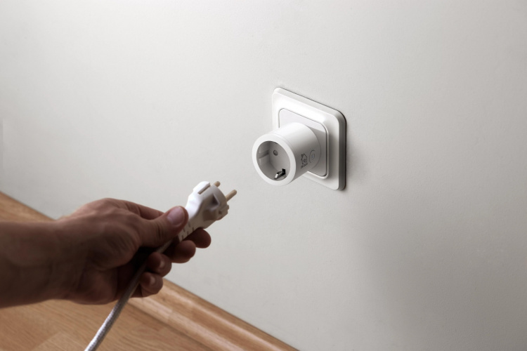 DELTACO SMART HOME strömbrytare, WiFi, 1xCEE 7/3, 10A, timer, vit