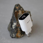 Väggladdare med display - USB+USB-C med QC 3.0 och PD 3.0, 20W Väggladdare med display - USB+USB-C med QC 3.0 och PD 3.0, 20W