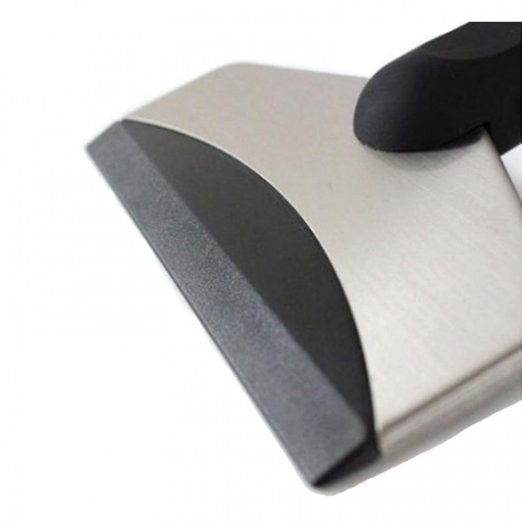 Isskrapa med ergonomiskt handtag