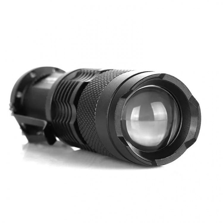 Ficklampa med zoom, Svart Ficklampa med zoom, Svart