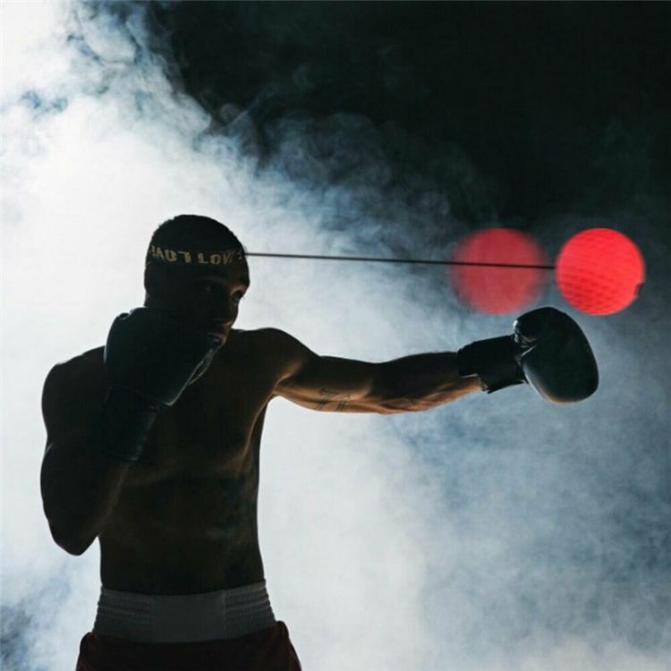 Pannbandsboxning Reflexboll - Tränar upp dina reflexer Pannbandsboxning Reflexboll - Tränar upp dina reflexer