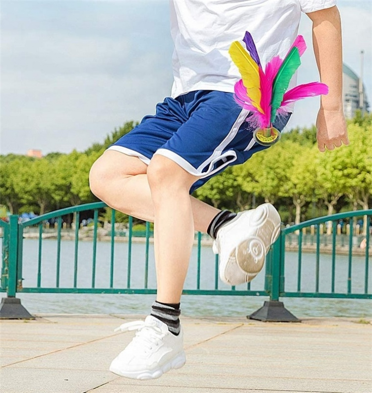 Jianzi, Fjäder fotboll - Fjäderboll