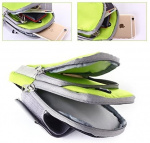 Rymlig armväska med hörlursingång, Grön Rymlig armväska med hörlursingång, Grön