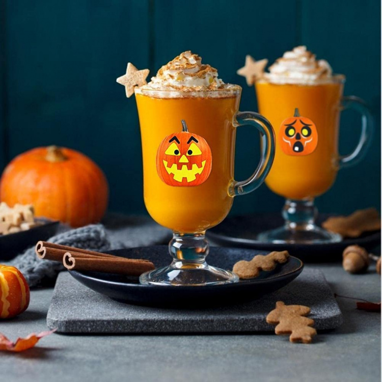 500st halloween klistermärken, Rulle