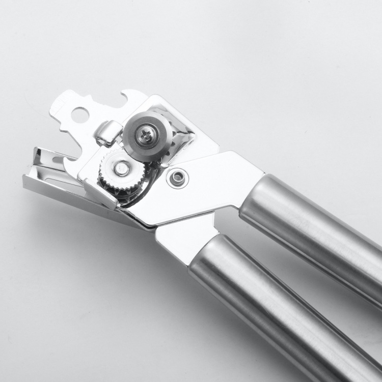 Multifunktionell Konservöppnare